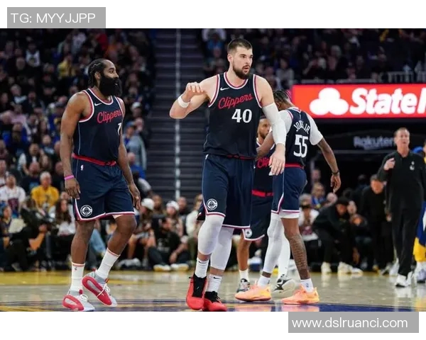 快船队逆转火箭，成功晋级总决赛：见证历史性时刻