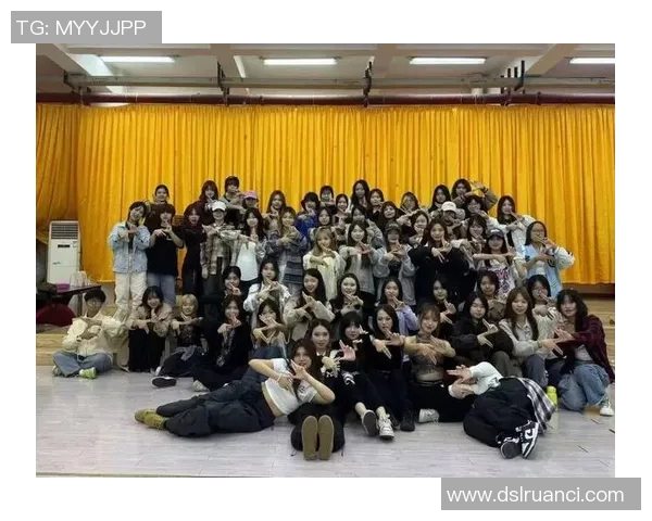 武汉街舞队在世界街舞大赛中以100分稳居积分榜首位